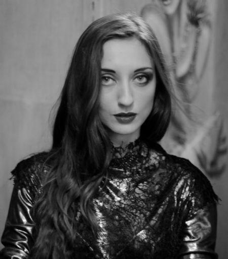 Chiara - ID: 100187