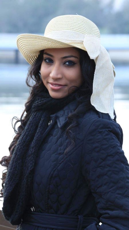 Riya - ID: 130553 - 383608