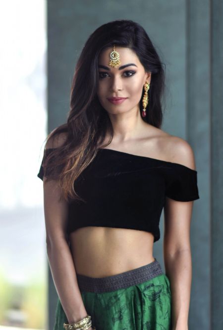Shaila - ID: 164209