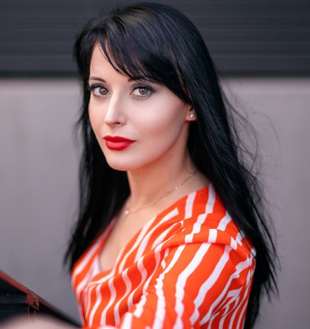 Viktoriia - ID: 192827