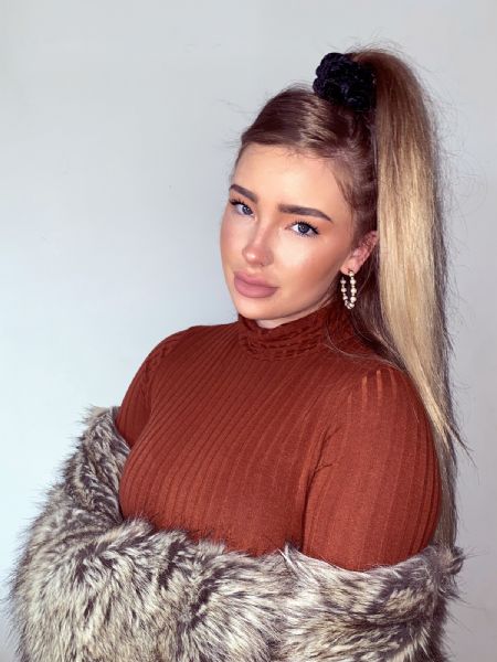 Katie - ID: 274563