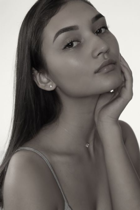 Alina - ID: 277657