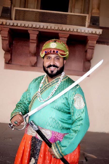 Hussain - ID: 293721