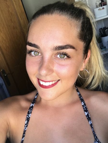 Maria - ID: 305305 - 596282