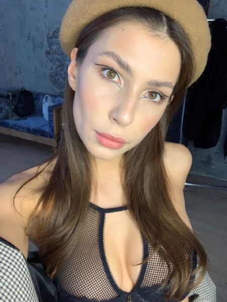 Daryna - ID: 385238 - 712392