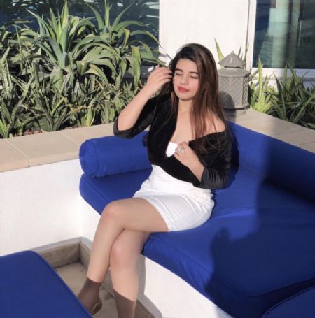 Riyaa - ID: 39053