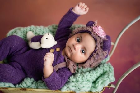 Amelia - ID: 390584
