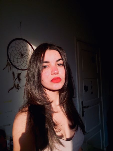 Amira - ID: 571735 - 814947