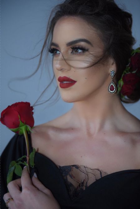 Sindi - ID: 571762 - 814875