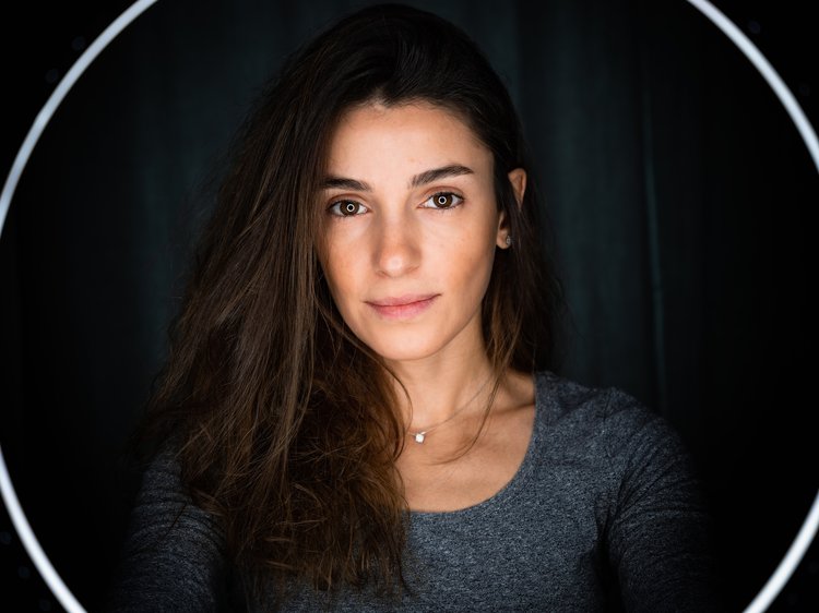 Dina - ID: 584511