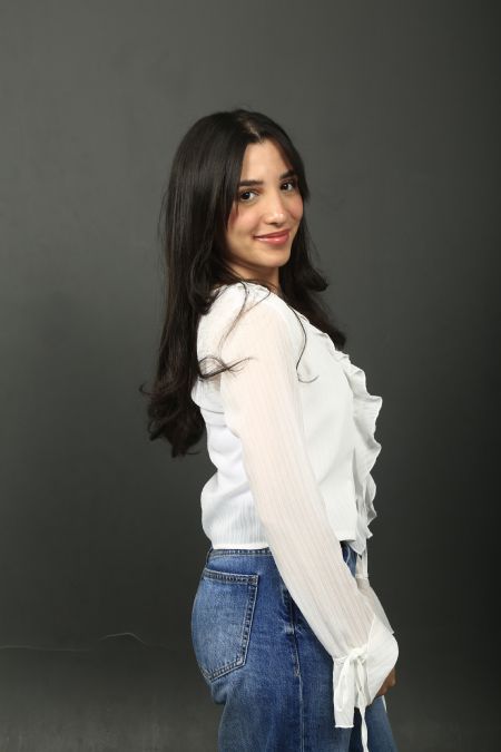 Reena - ID: 589722