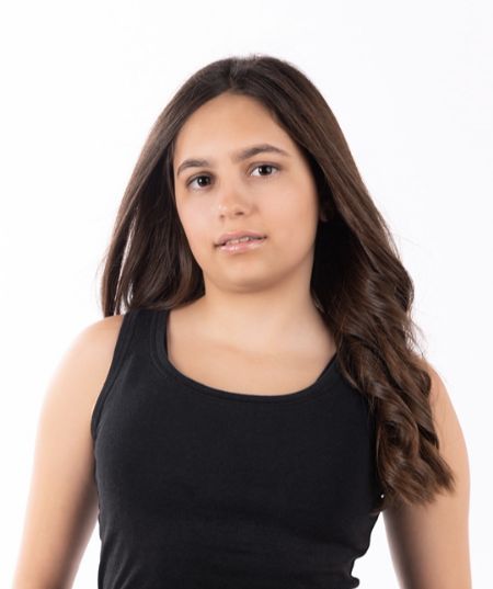 Melanie - ID: 593284 - 839915