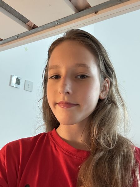 Kate - ID: 593581