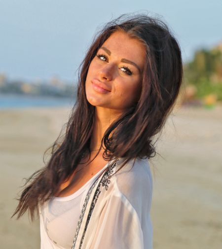 Anna - ID: 60086