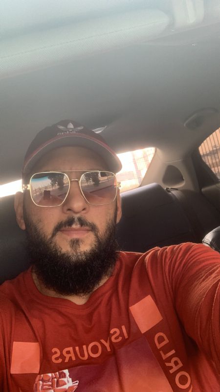 Alejandro - ID: 607312 - 855420