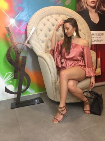 Adriana - ID: 71380