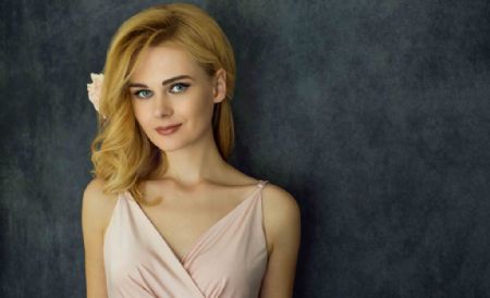Anna - ID: 80936